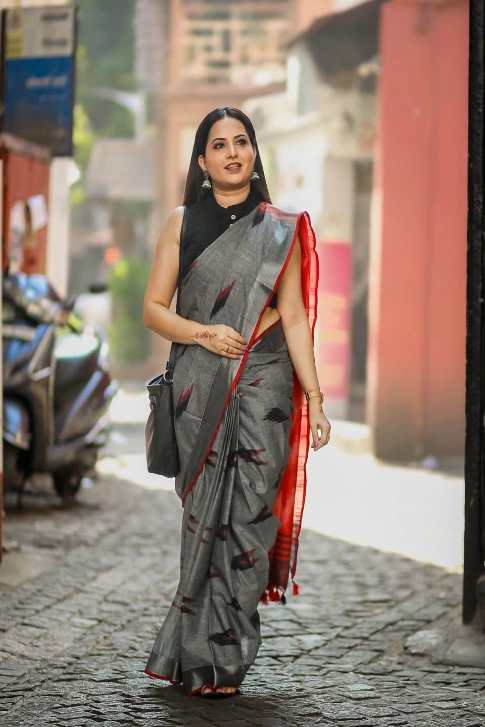 Comfy-Soft-Grey-Cotton-Ikkat-Office-Wear-Formal-Saree1 (1)