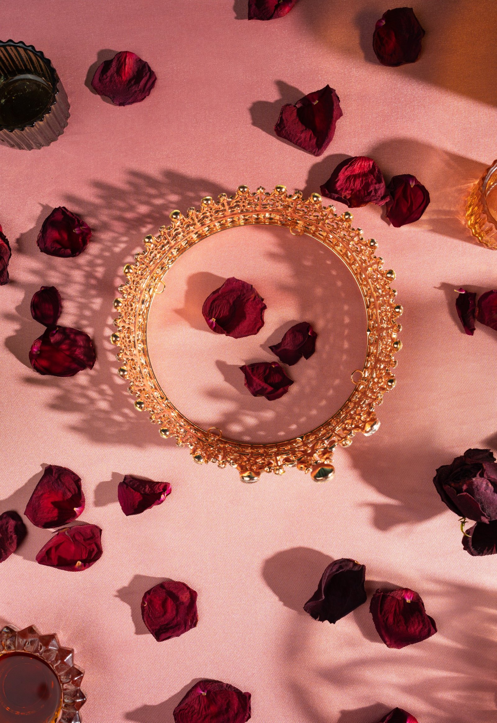 still-life-queen-crown (1)